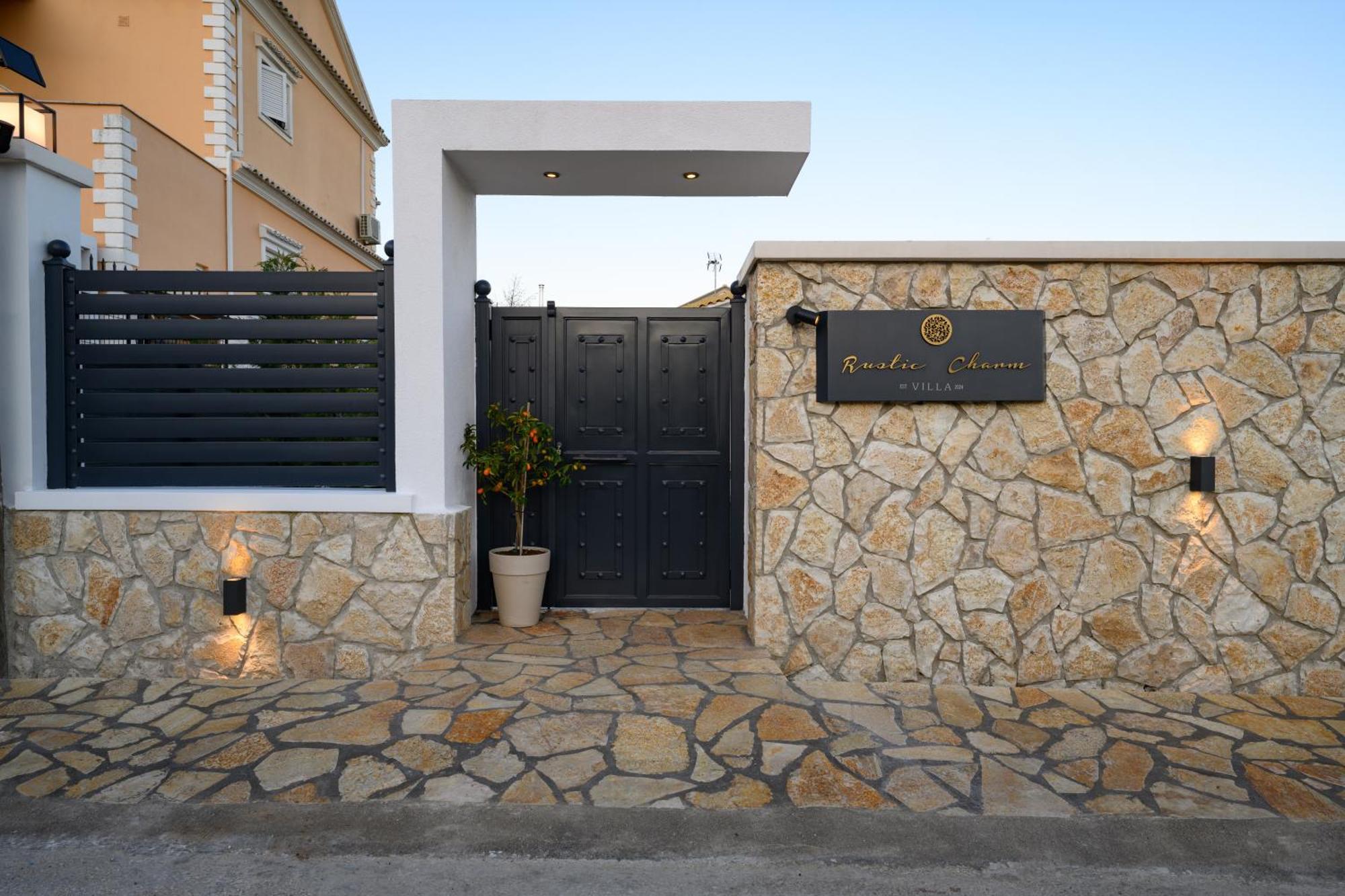 Rustic Charm Villa *